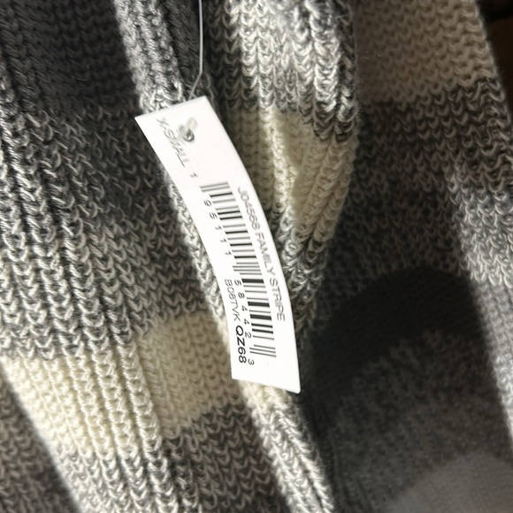 Amazon Essentials XS knit sweater - Picture 11 of 14